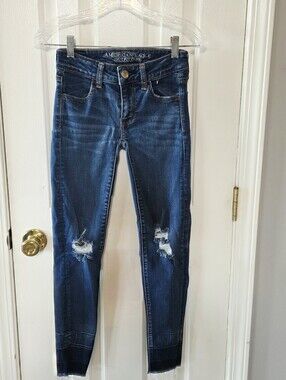 American Eagle Outfitters Dark Blue Distressed Jegging Jeans 00 Short